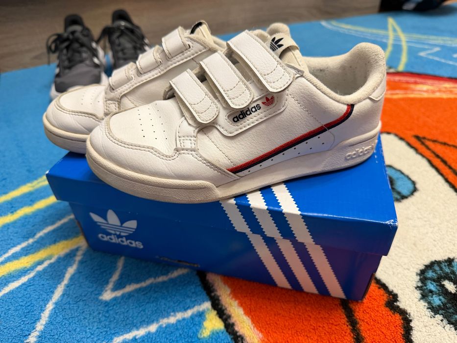 Маратонки adidas