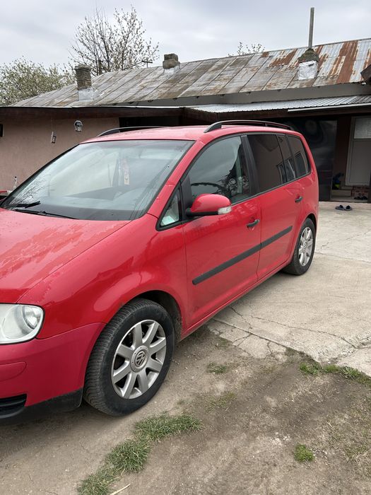 Vând touran 1.9 tdi