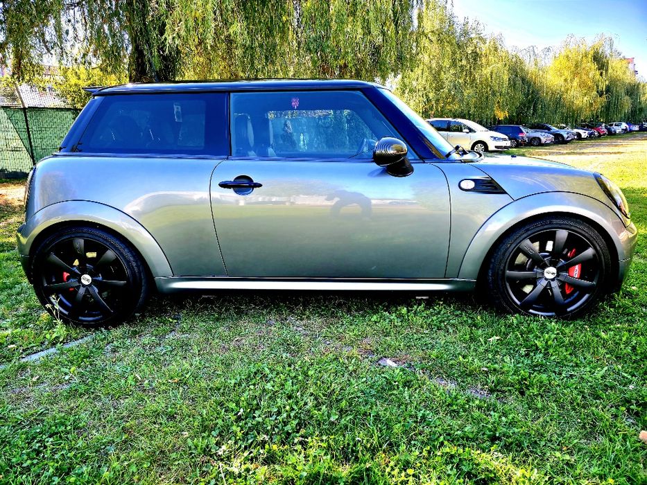Mini Cooper  John Cooper Works 250cai îngrijită ca la carte pentru pasionati