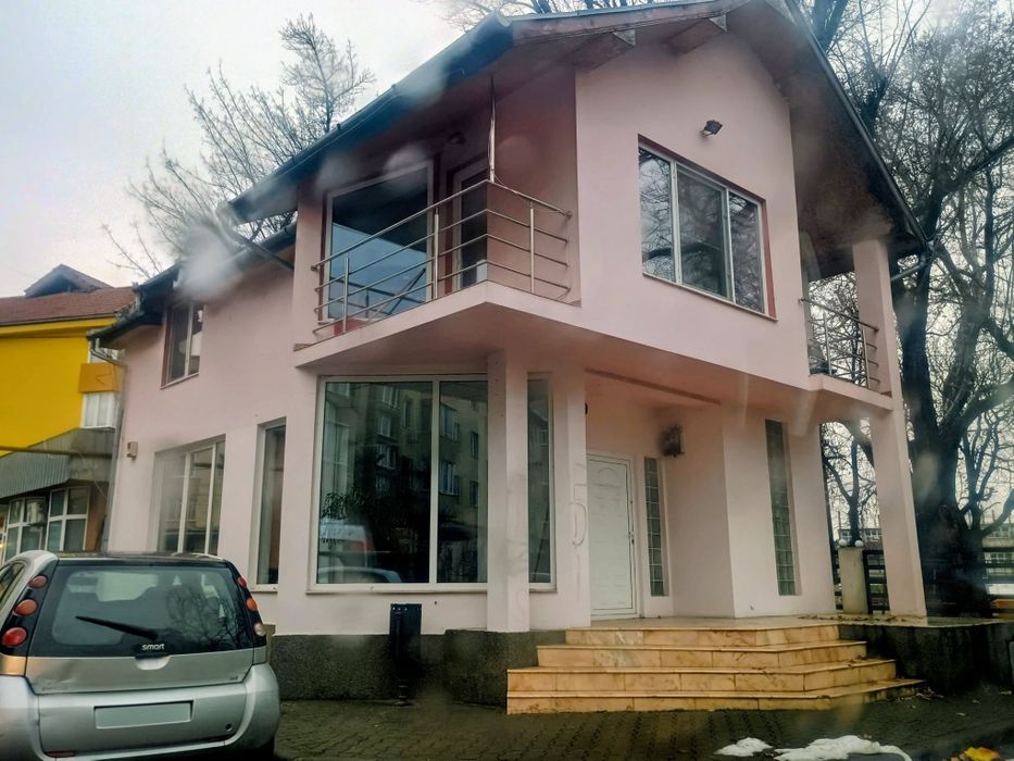 Cladire de tip spațiu comercial de închiriat. ULTRACENTRAL - Hațeg