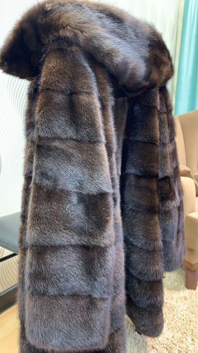 Продам норковую шубу