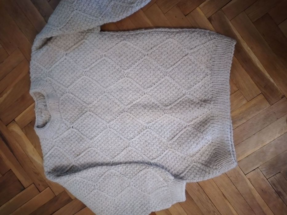 Пуловери от естествена вълна ,ръчна изработка