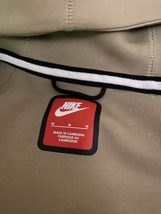 Hanorac Nike Tech