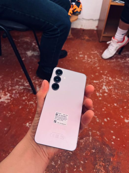 Продам самсунг S25 128гб