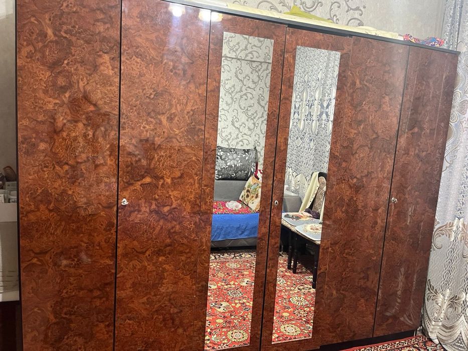 Шкаф итальянский