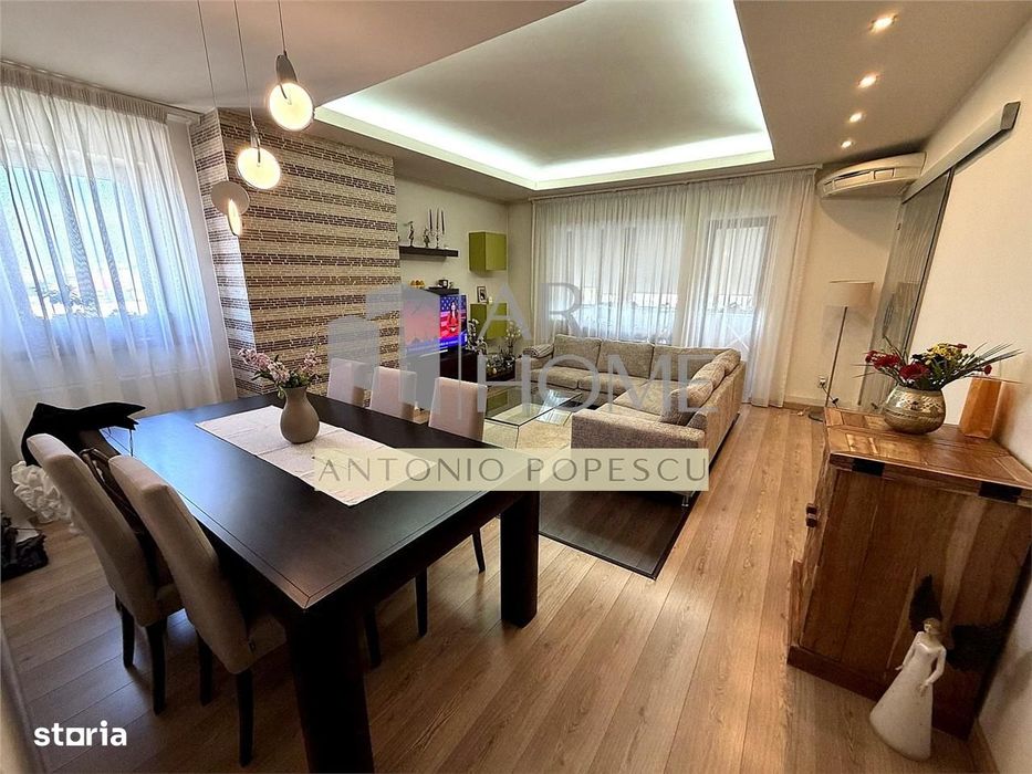 Apartament 4 camere, garaj si boxa, in Ploiesti, zona centrala.