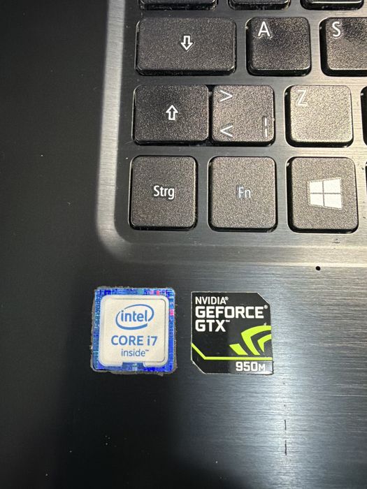 Laptop Acer i7 6gen 16g 256g m2 640g RTX950 17 FHD