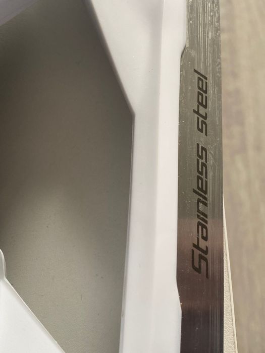 Коньки хоккейные