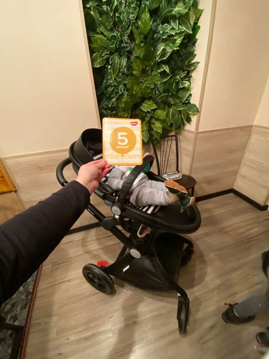 Коляска детская фирма Hot Mom