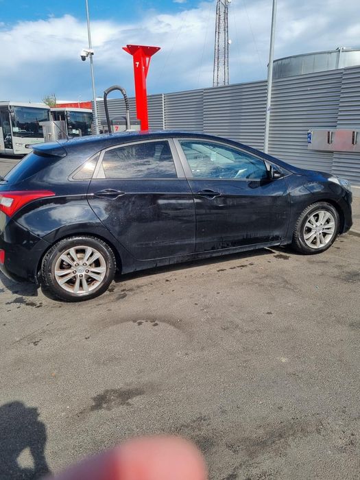 Hyundai i30 1.6 GDI 135 CP Negru