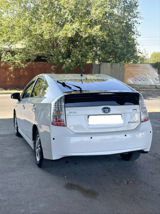 Vand Toyota Prius Hybrid 2012 Facelift