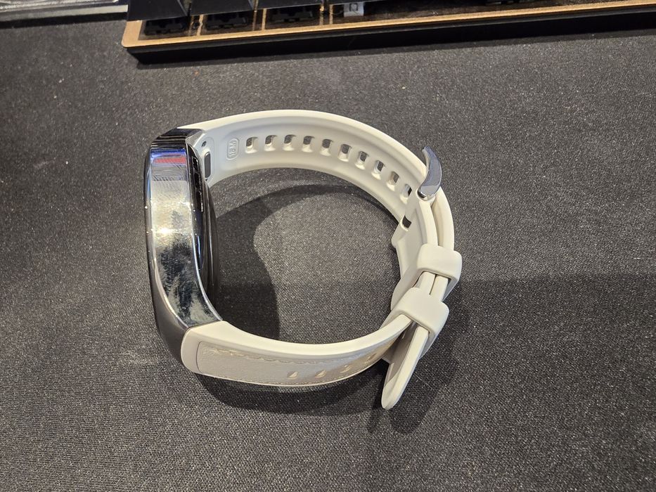Продавам часовник Huawei watch 5
