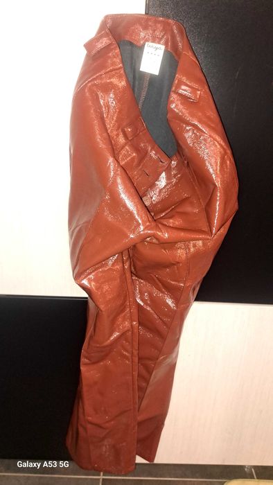 Pantaloni piele sintetica