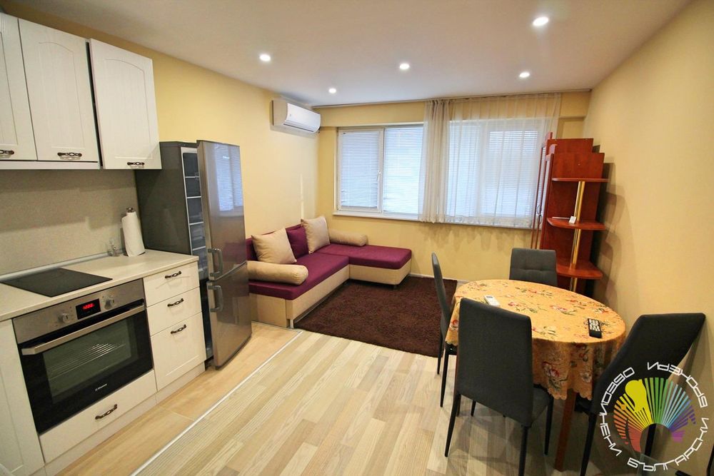 Дава се под наем Тристаен апартамент в Бургас, Братя Миладинови - 75 кв.м за 561 € - Снимка #1