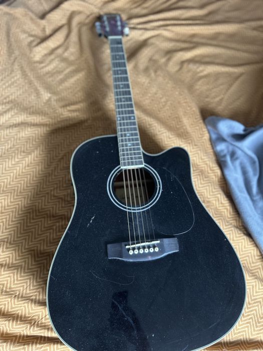 chitara acoustica