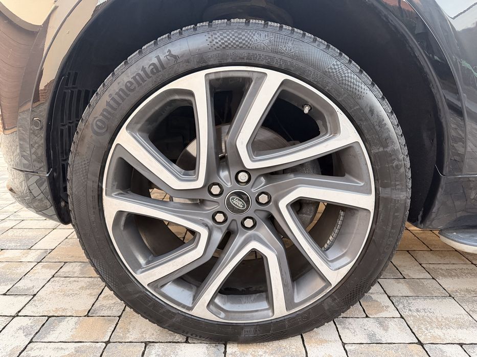 Land Rover Discovery 5 - 124.000 km