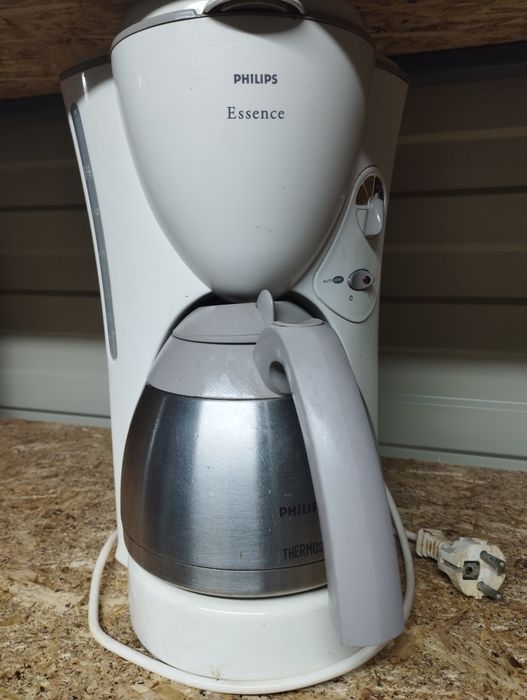 Продам кофеварку PHILIPS ESSENSE