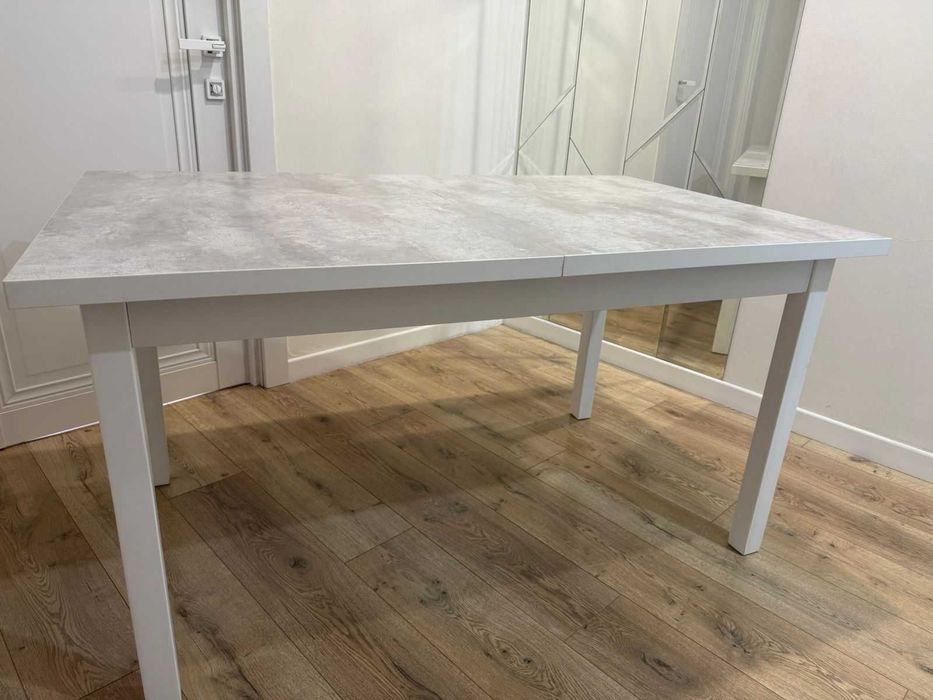 Продам стол 140х85 см