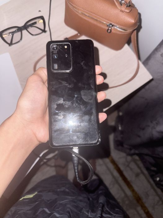 Самсунг S 20 ультра