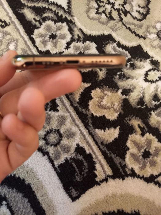 iPhone xs64 состояние идеал турибди  .К,из бола ишлатади