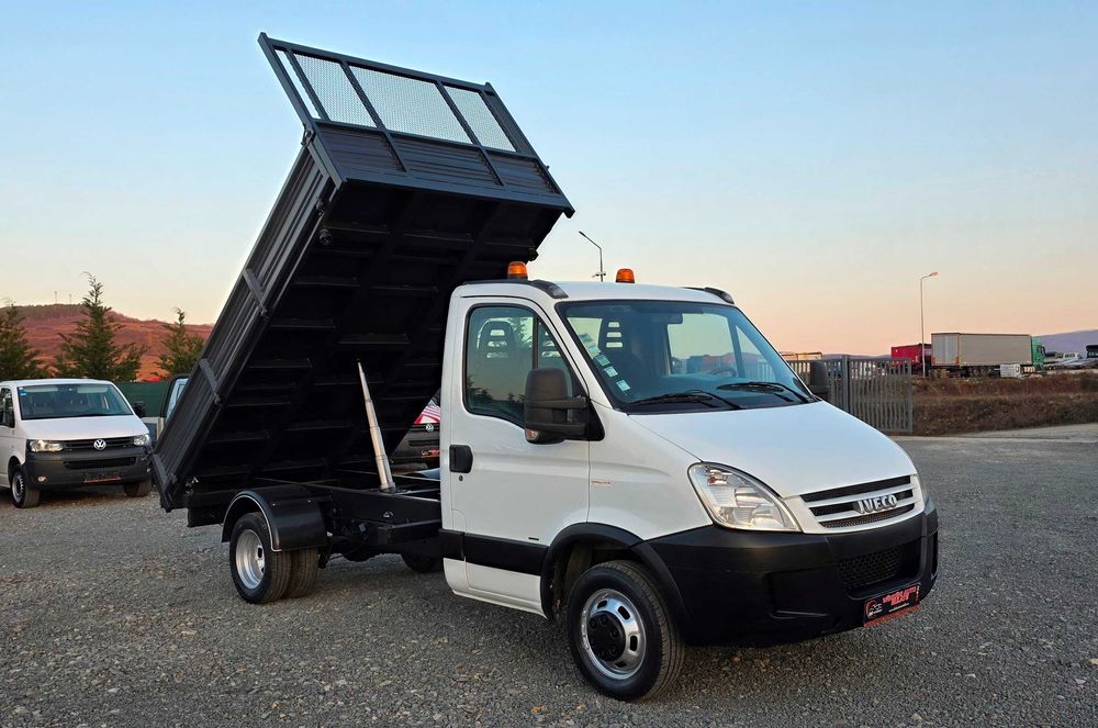 IVECO DAILY 40C18, 3.0 TDI, 180cp, 208.874 km, CLIMA, 3.5t cat B