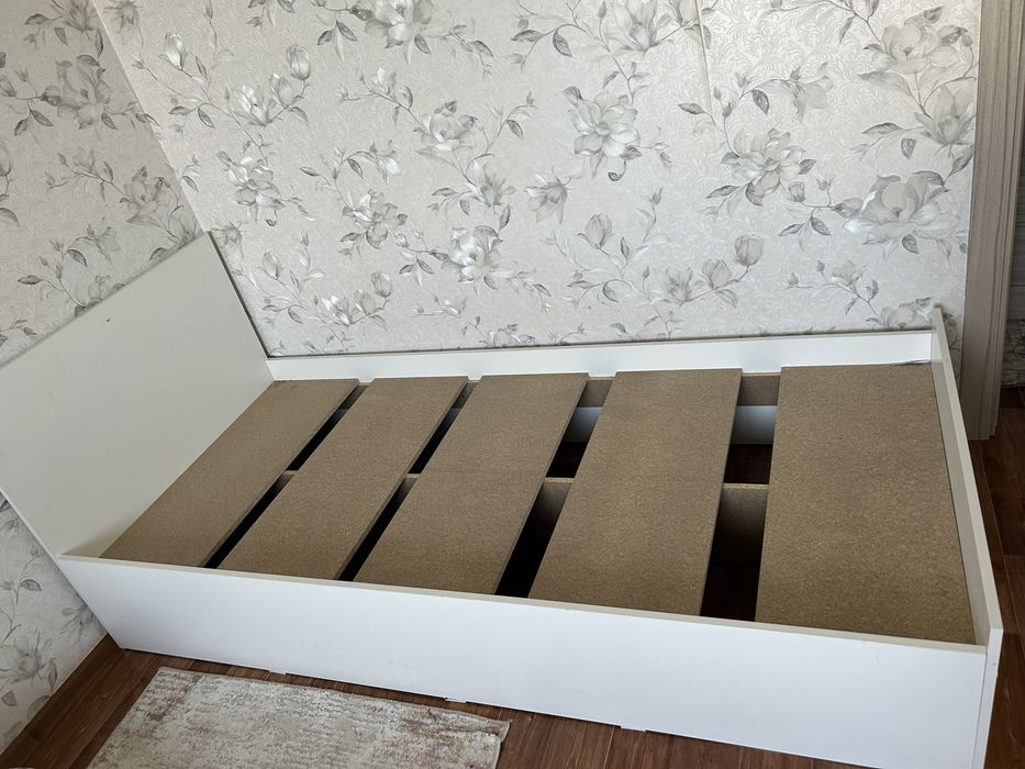 Продам кровать в хорошем состоянии