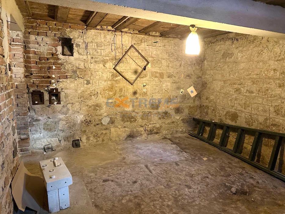 Дава се под наем Офис в Варна, Гръцка махала - 98 кв.м за 850 € - Снимка #15