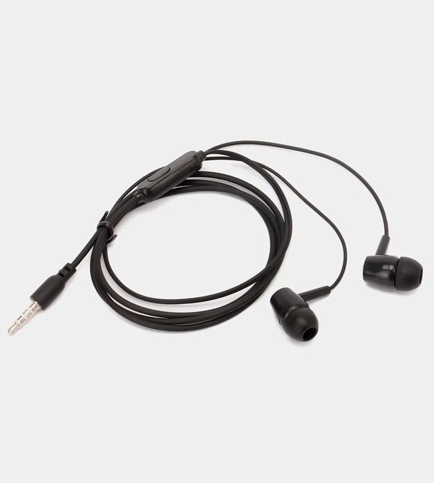 Naushnik mikrafon bilan simli quloqchin.Judayam qulay narxlarda!