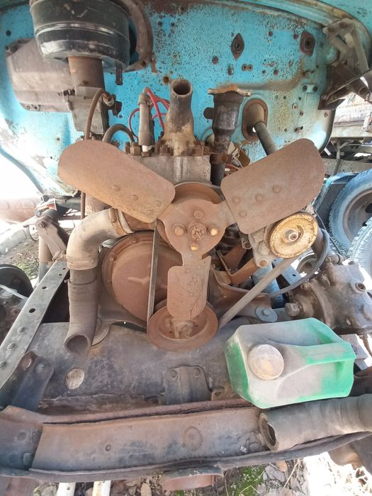 Продам двигатель  ГАЗ 52. Отличное состояние.