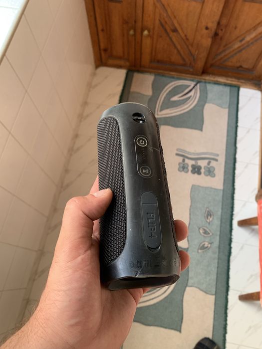 JBL Flip 4 тонколонка