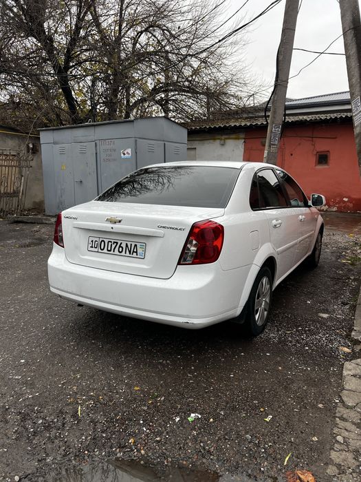 Gentra 2015 1-pozitsiya sotiladi. 147000 probeg halol. Bir qo’l moshin