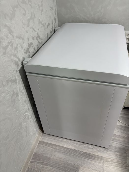 морозильник в хорошем состояний