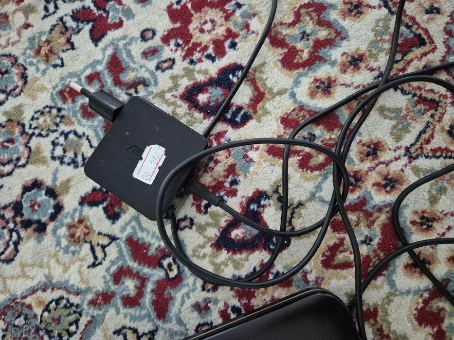 Ноутбук асус в отличном сост