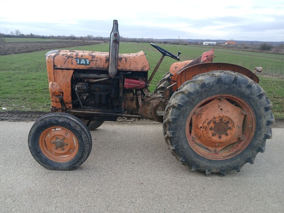 Tractor Fiat 411 stare bună