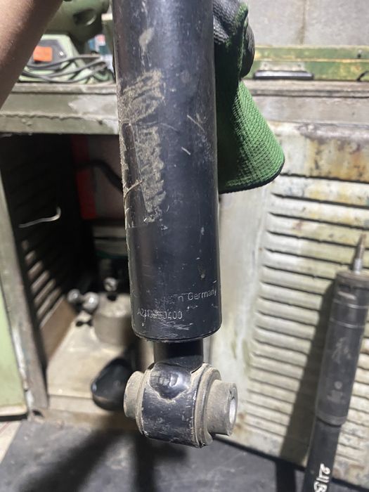 Амортизаторы на Мерседес w211