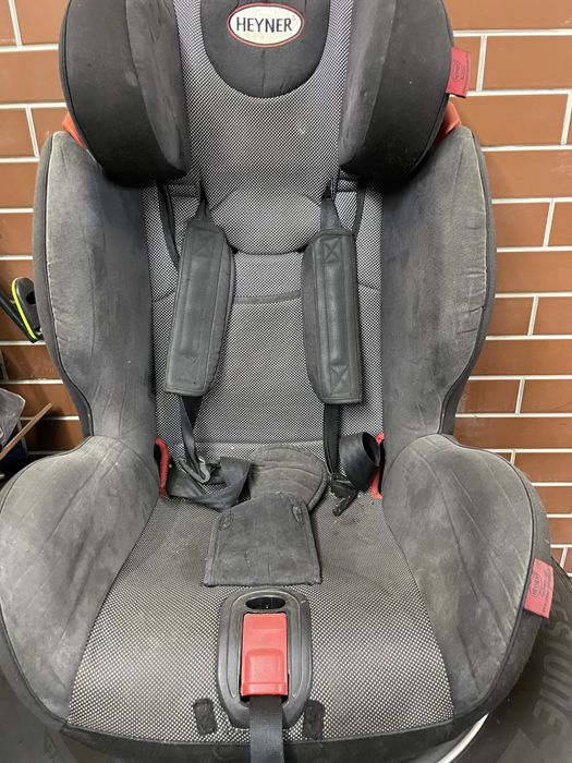 Продам детские сиденья для авто
