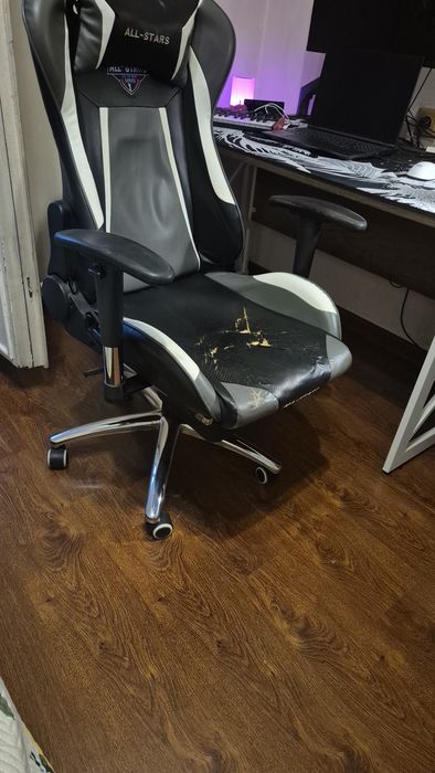 Игровое кресло для геймеров