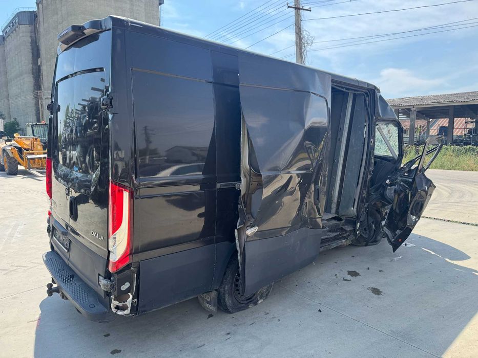 Dezmembrez Iveco Daily 2.3 HPI Euro 5/6 Cutie Manuala