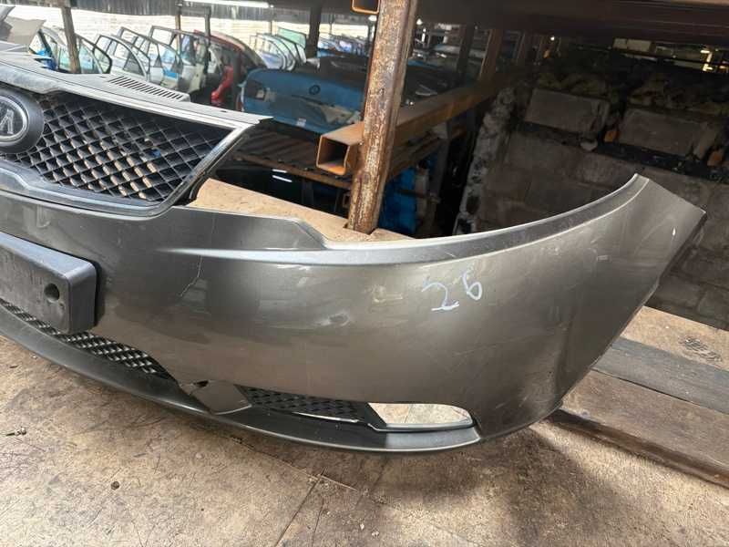 Бампер передний Kia Cerato