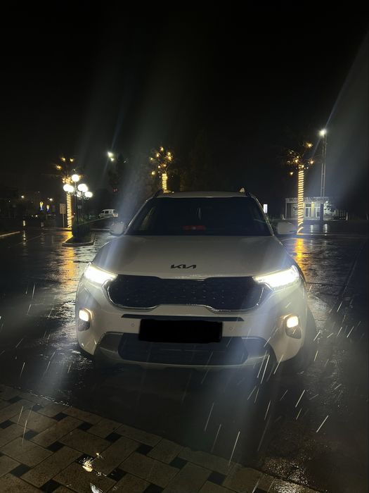 Kia sonet 4 full.