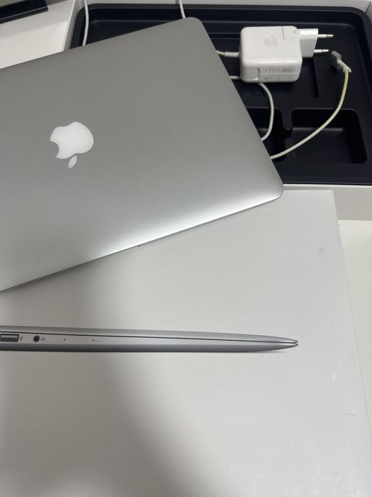 Mac book air (13-inch,2017)