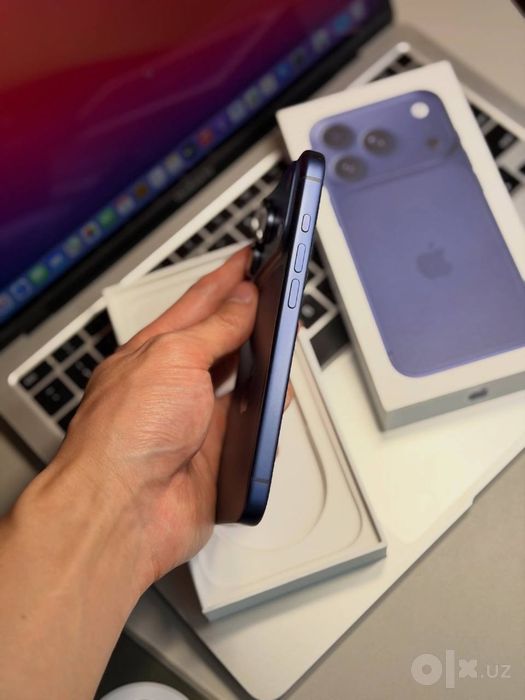iPhone 17 Pro Deep Blue 256gb