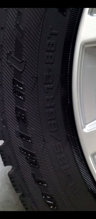 Шинный с дисками как новые