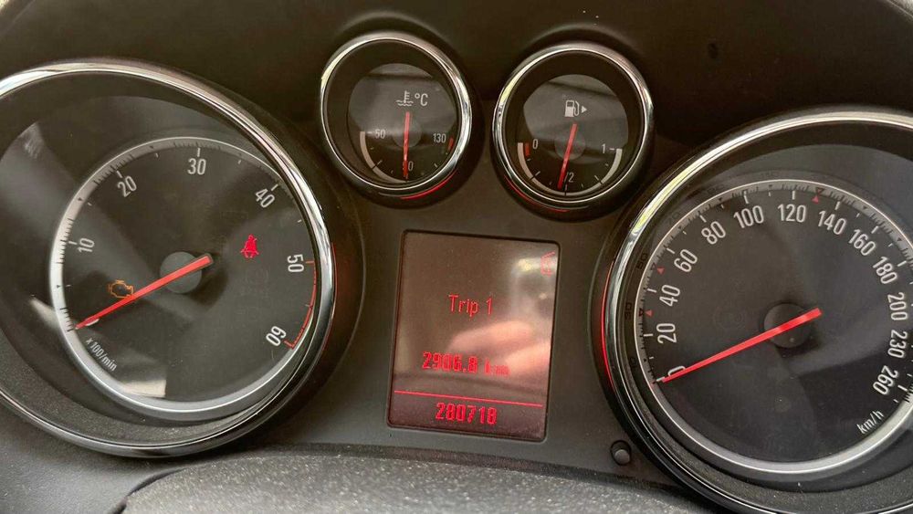 Opel Astra J 1.6 CDTI 92 kW, 2010