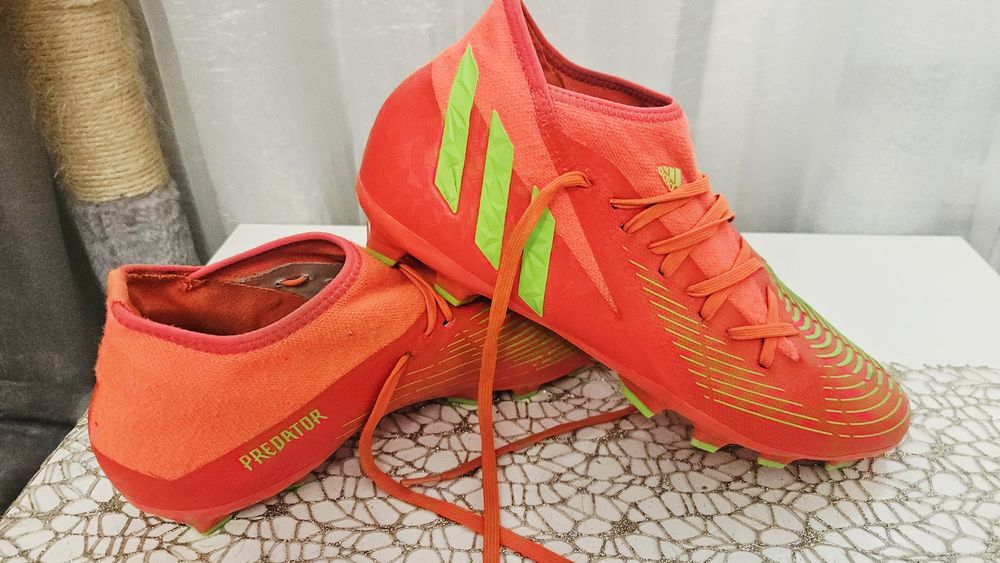 Ghete de fotbal cu crampoane Adidas Predator 44