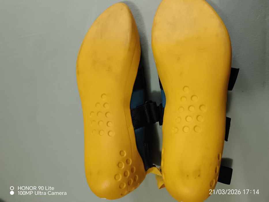 Încălțăminte cățărare