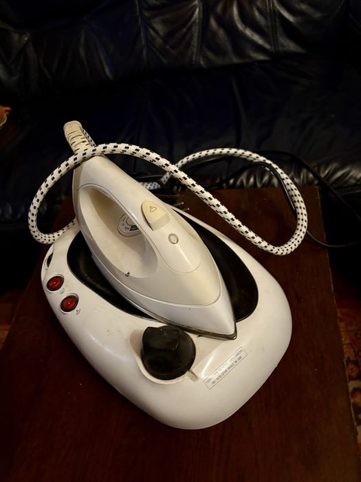 Stație de Călcat cu Aburi Nova IR-160 – Eficiență și Putere (2050W)