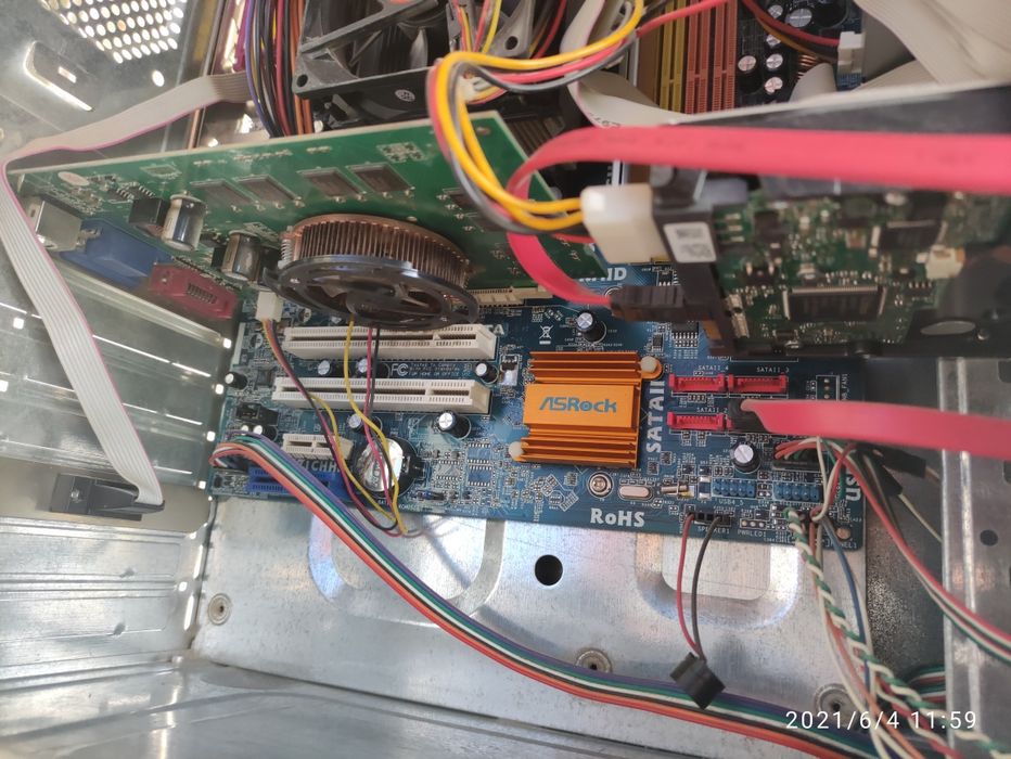 Компютър за интернет и филми