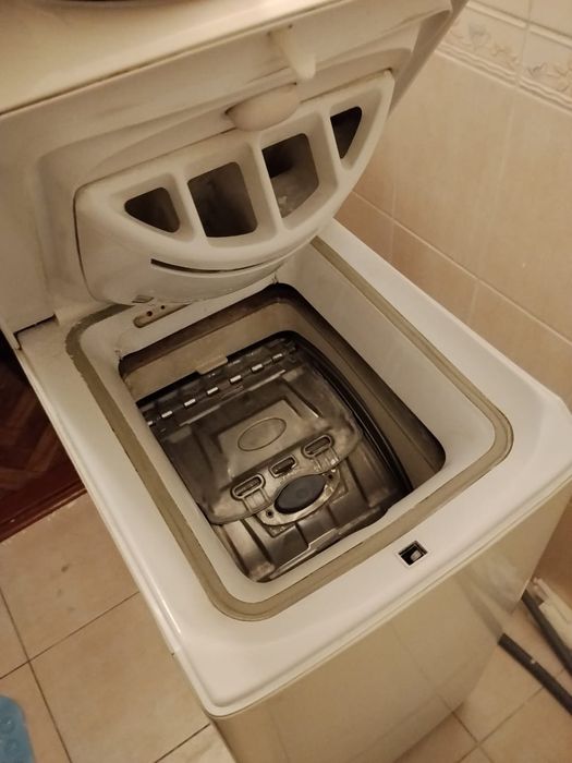 Стиральная машина Аристон автомат