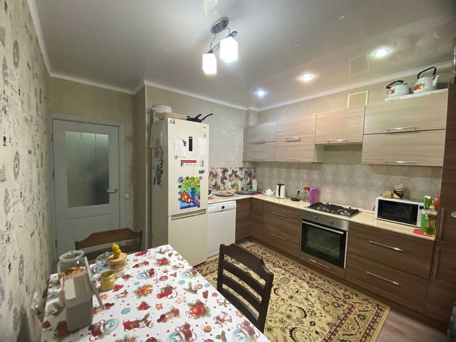 продам 3 ком кв район Береке